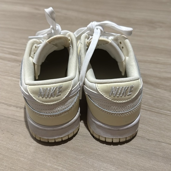 Nike Dunks - Picture 3 of 4